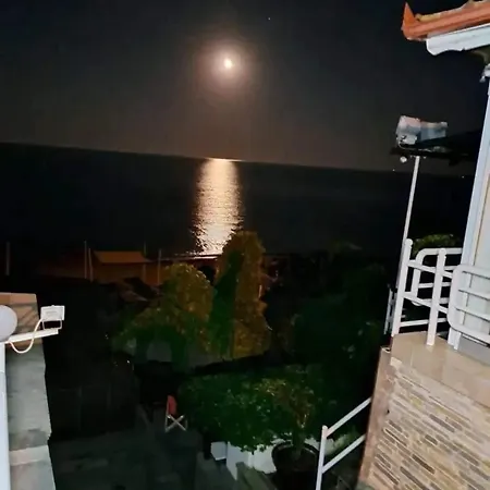 Apartment To Let Giannis